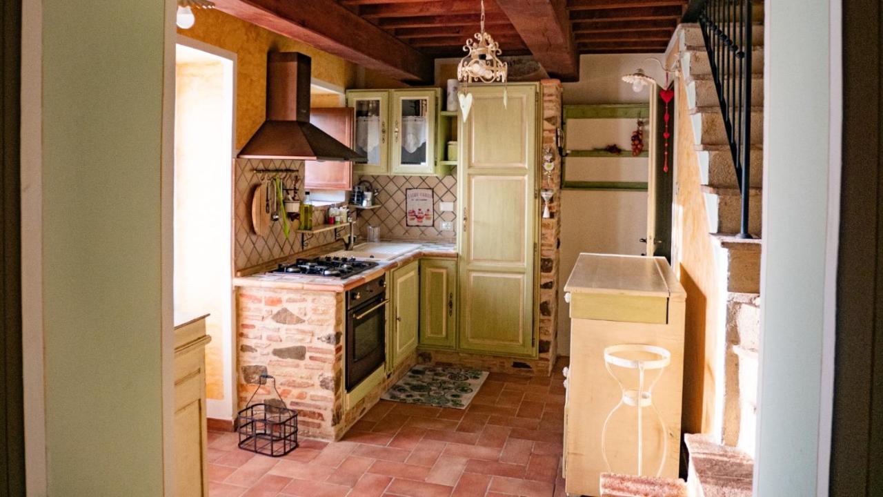 Il Casale Di Fiore Cannara Exteriör bild