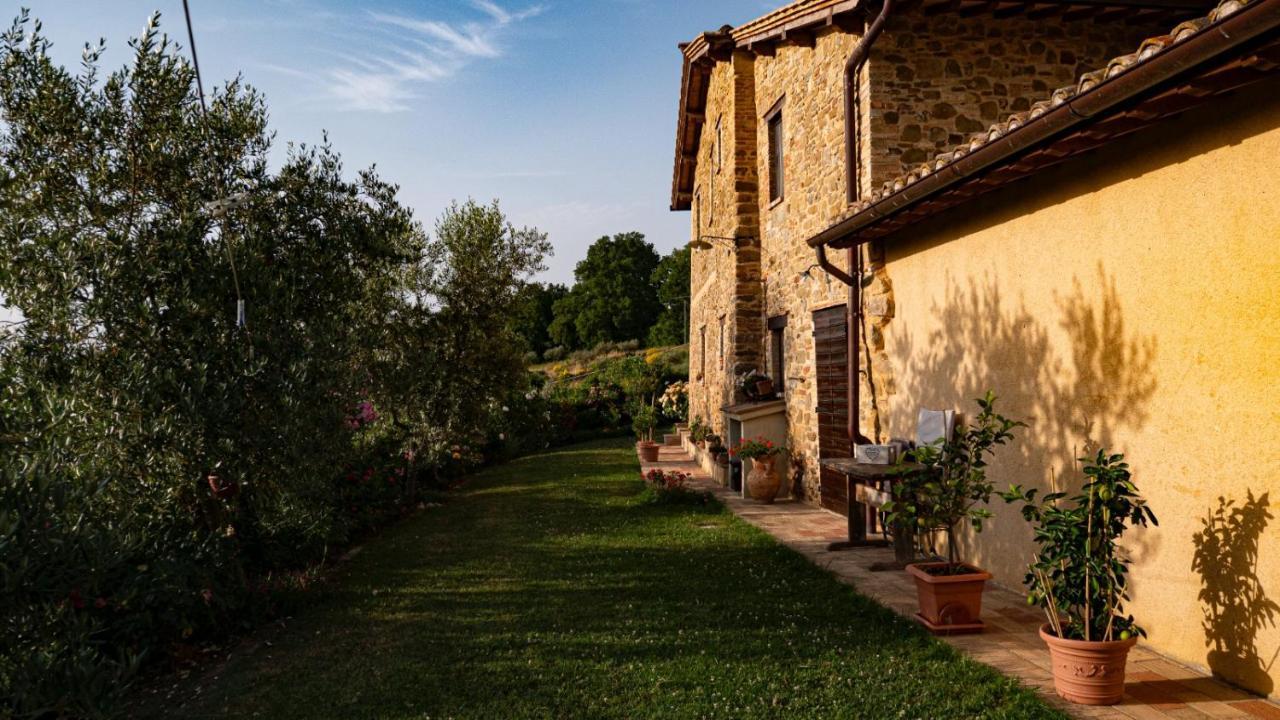 Il Casale Di Fiore Cannara Exteriör bild