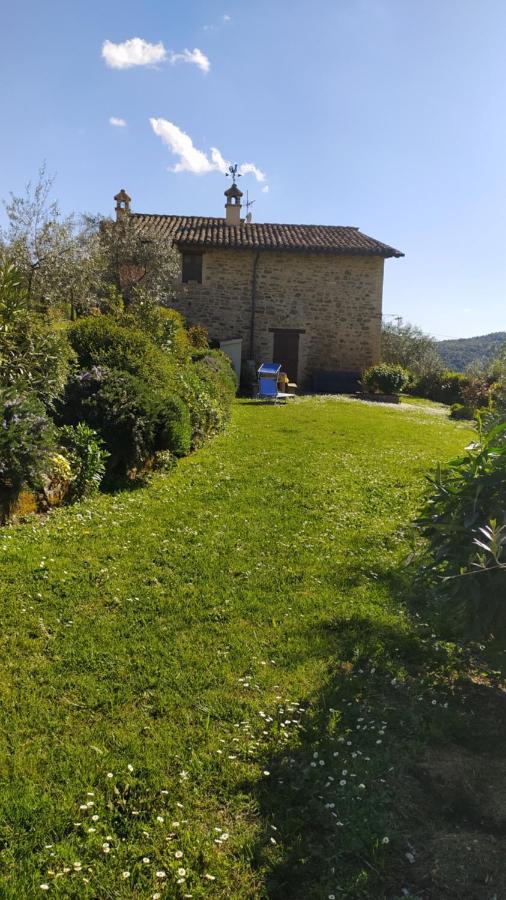 Il Casale Di Fiore Cannara Exteriör bild