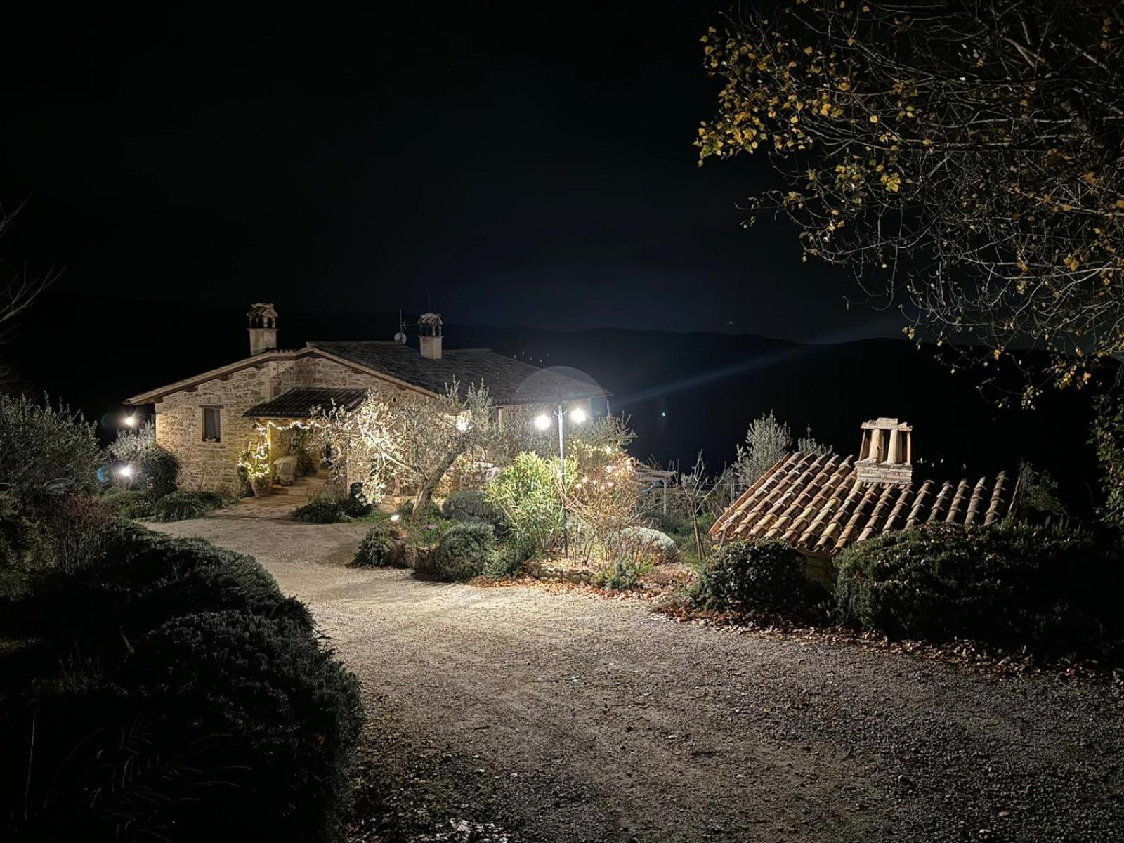 Il Casale Di Fiore Cannara Exteriör bild