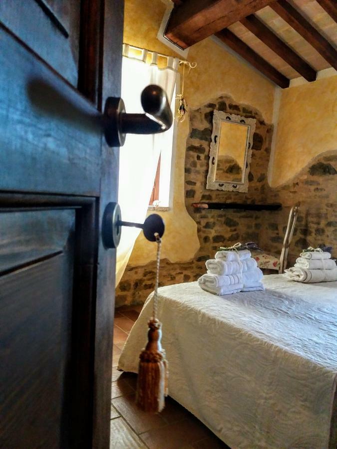 Il Casale Di Fiore Cannara Exteriör bild