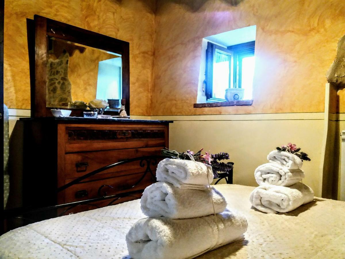 Il Casale Di Fiore Cannara Exteriör bild