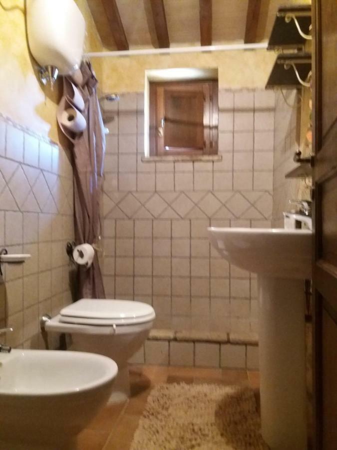 Il Casale Di Fiore Cannara Exteriör bild